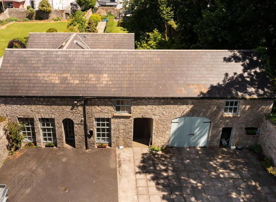 Main Street, Portarlington, R32V21D