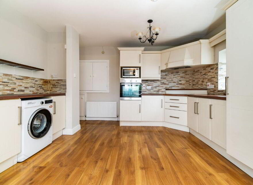 38 Saint Brochan's Park, Bracknagh, R51KH73