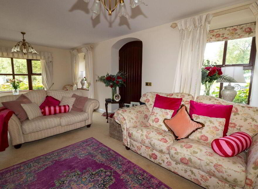 East, Gate Lodge, Glenart, Arklow, Y14HC98