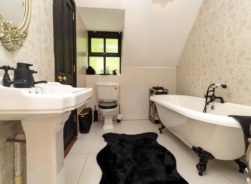 East, Gate Lodge, Glenart, Arklow, Y14HC98