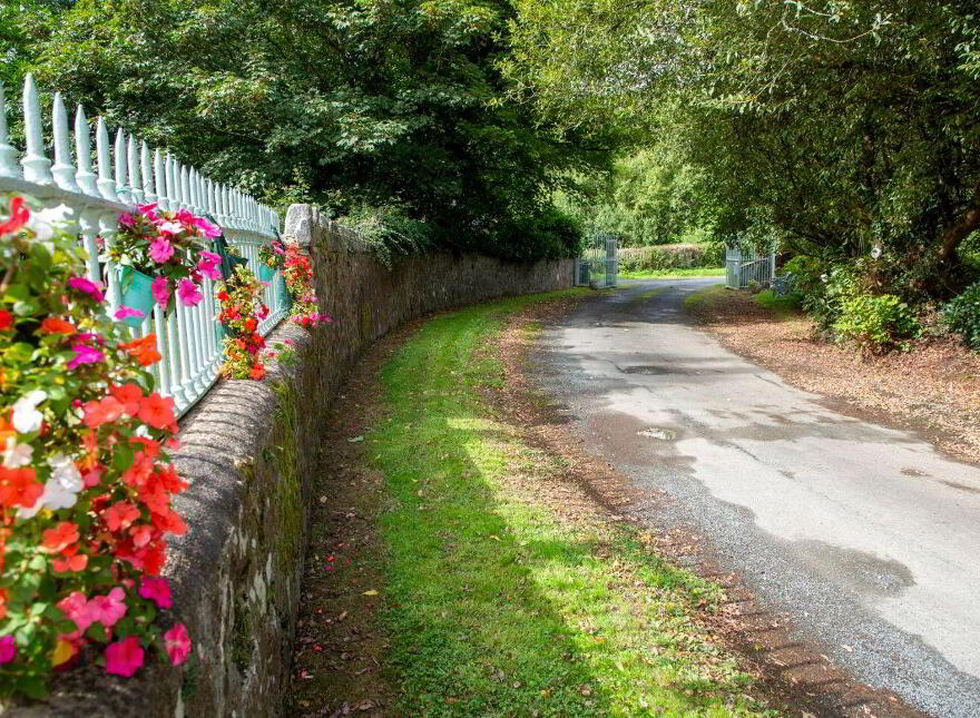 East, Gate Lodge, Glenart, Arklow, Y14HC98