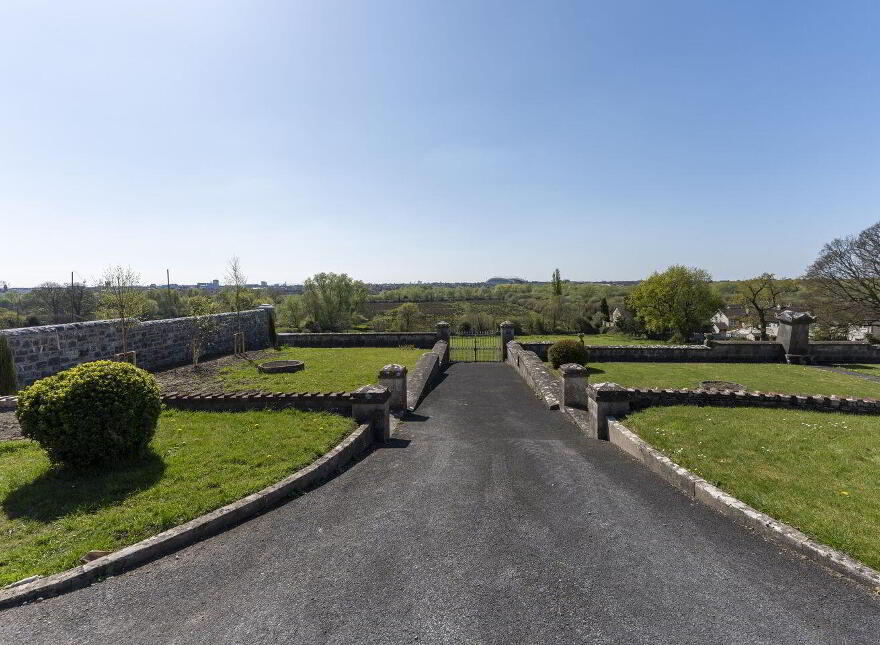 Roseneath, Mill Road, Corbally, V94V9KH