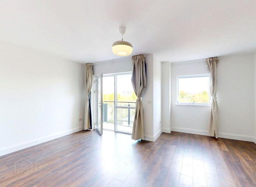 Apartment 107 FIXED PRICE 275 000 NO BIDDING, The Plaza, Dublin 9, D09X302