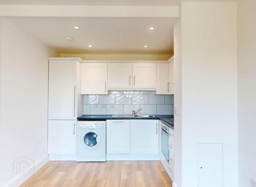 Apartment 107 FIXED PRICE 275 000 NO BIDDING, The Plaza, Dublin 9, D09X302