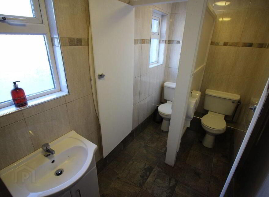 Fred's Bar, Rylane, Macroom, P32VY11