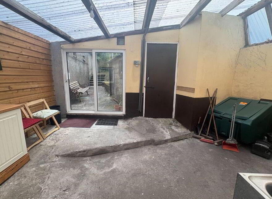 46 Main Street, Macroom, P12NY20