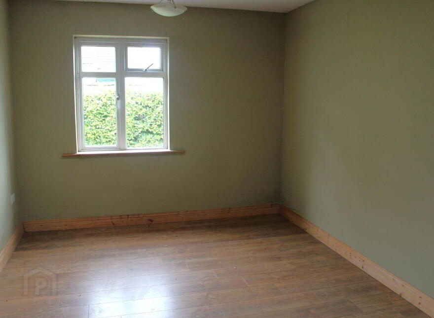 Roseborough, Tipperary Town, E34EE72