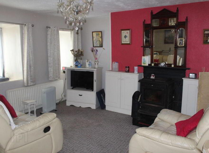 1 East Bank Place, Tipperary Town, E34CD79