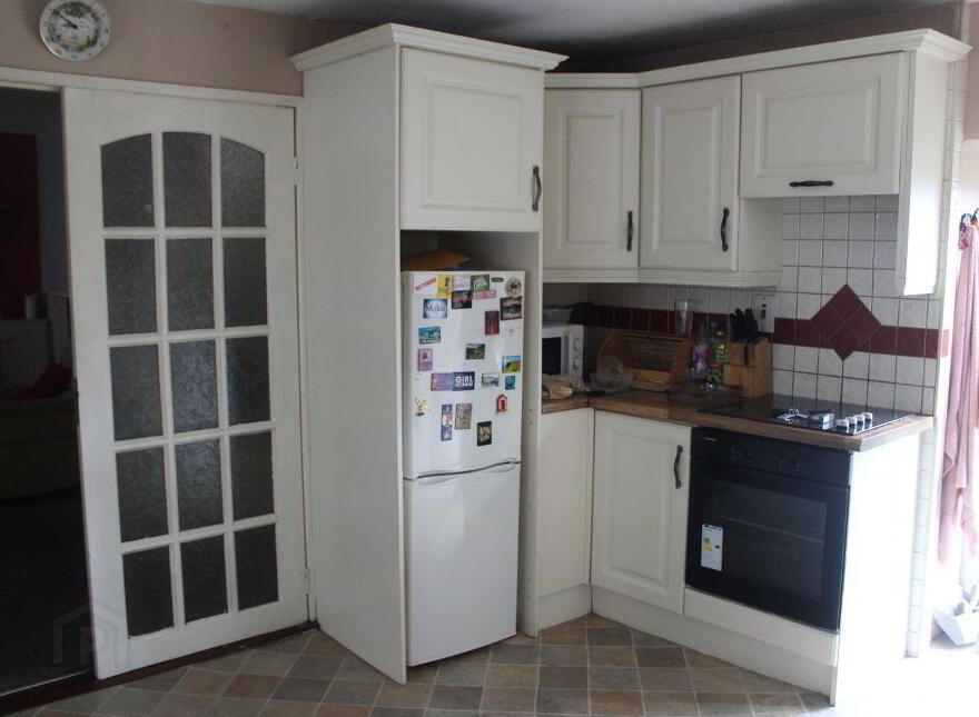 1 East Bank Place, Tipperary Town, E34CD79