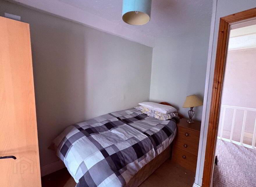 1 East Bank Place, Tipperary Town, E34CD79