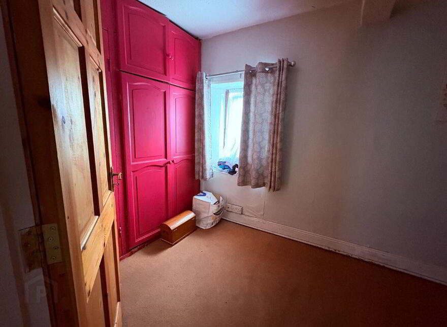 1 East Bank Place, Tipperary Town, E34CD79