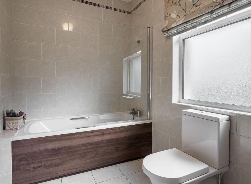 Castlelake, Cashel, Golden, E25TD70