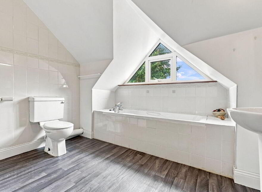 Adelaide House, Ballycrehane, Aherlow, E34HD85