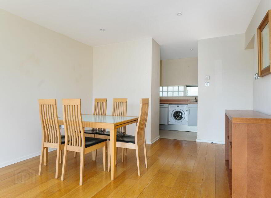 44 Merton Hall, Milltown Avenue, Mount Saint Annes, Milltown, D06
