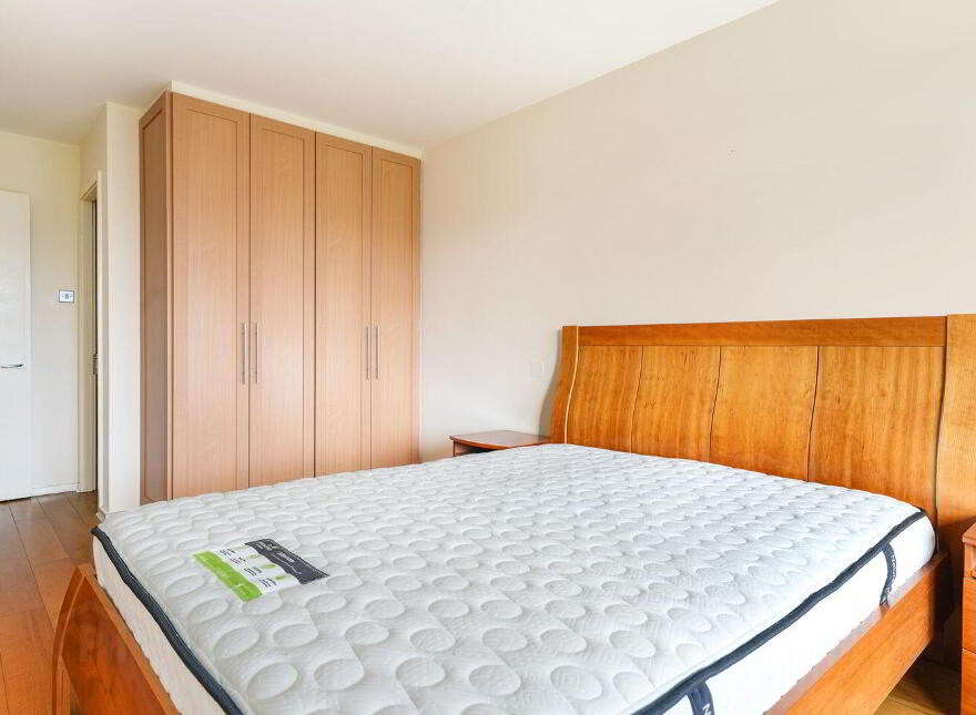 44 Merton Hall, Milltown Avenue, Mount Saint Annes, Milltown, D06