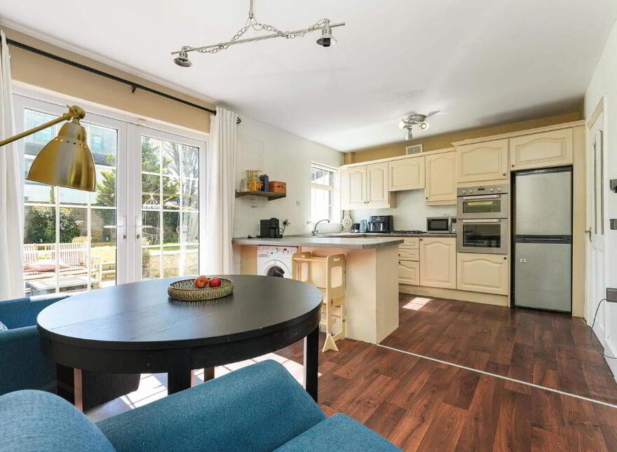 2 Pineview Park, Aylesbury, Dublin 24, D24