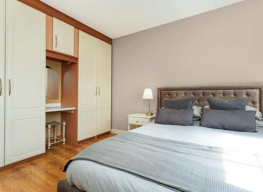 2 Pineview Park, Aylesbury, Dublin 24, D24