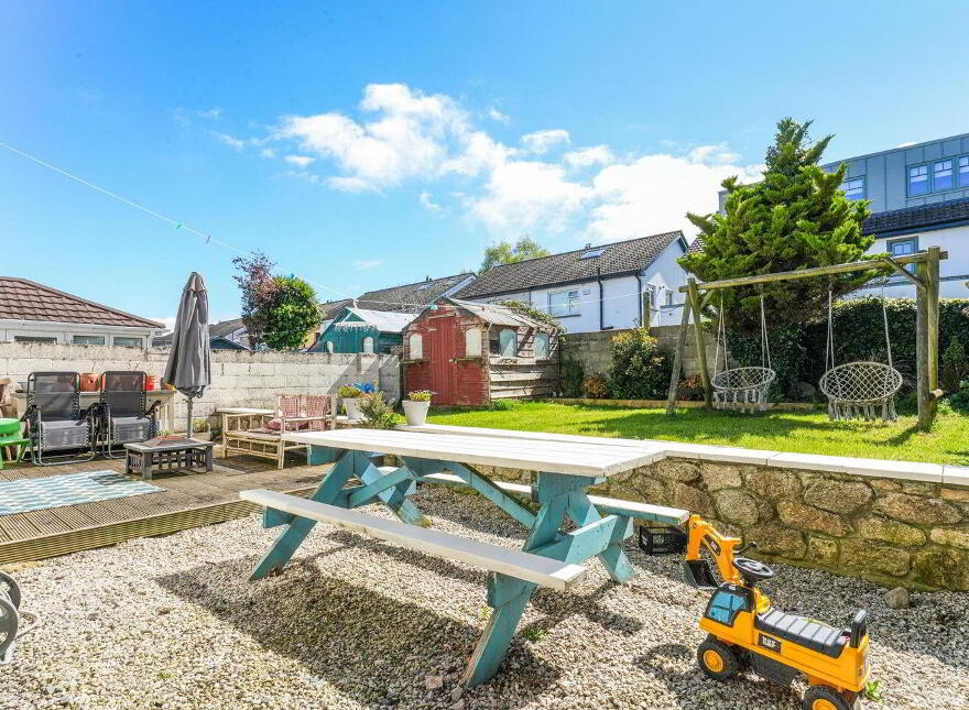 2 Pineview Park, Aylesbury, Dublin 24, D24