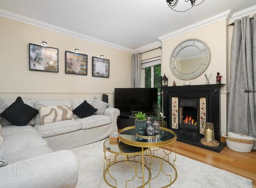 80 Castle Riada Avenue, Lucan