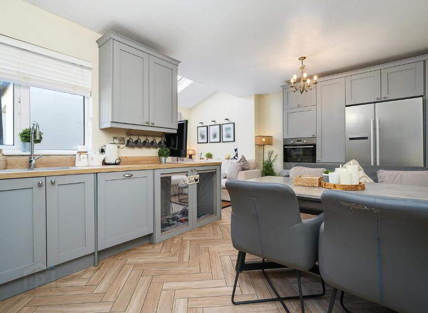 80 Castle Riada Avenue, Lucan
