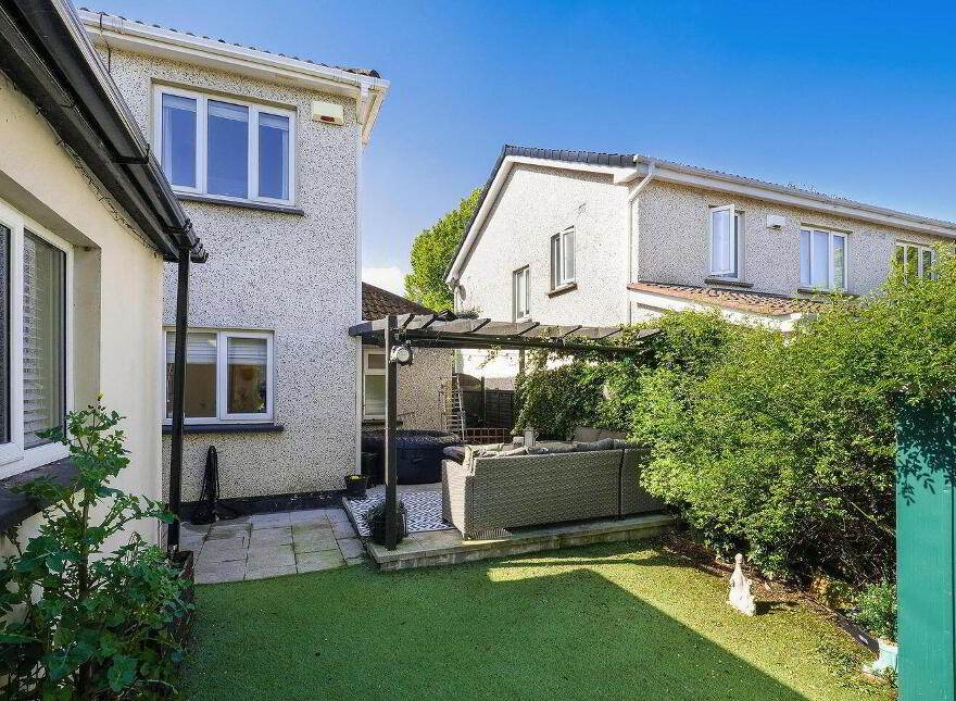 80 Castle Riada Avenue, Lucan