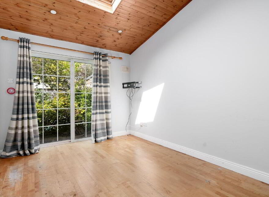 15 Old Bawn Drive, Old Bawn, Dublin 24, D24