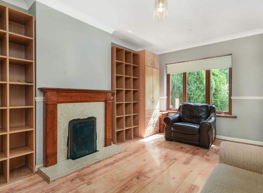 27 Earlsfort Lawn, Lucan