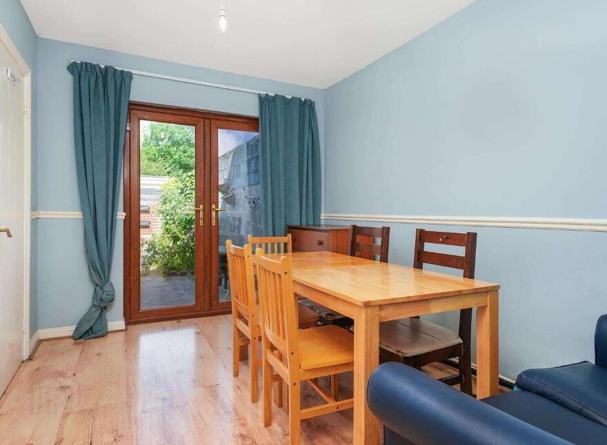 27 Earlsfort Lawn, Lucan