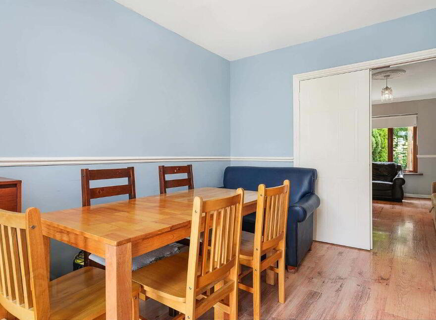 27 Earlsfort Lawn, Lucan