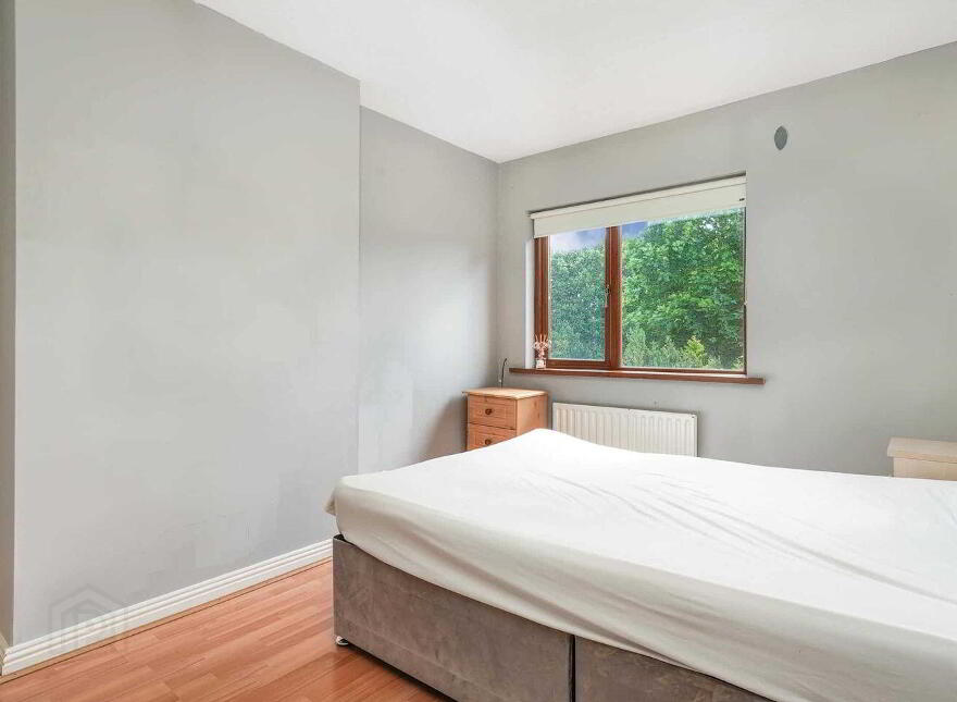 27 Earlsfort Lawn, Lucan