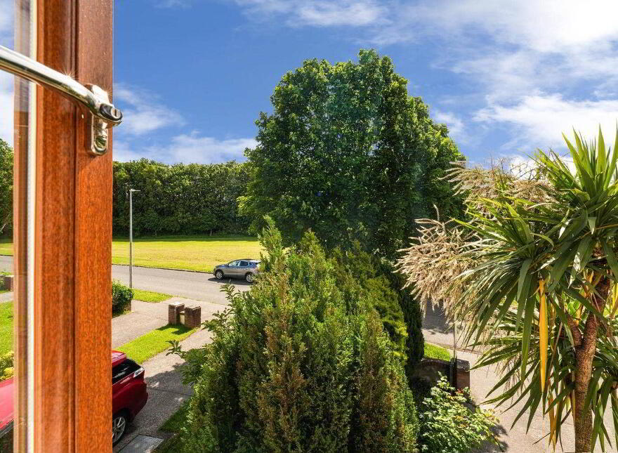 27 Earlsfort Lawn, Lucan