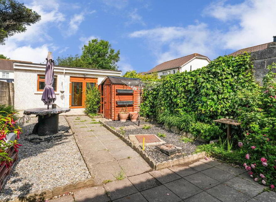 27 Earlsfort Lawn, Lucan