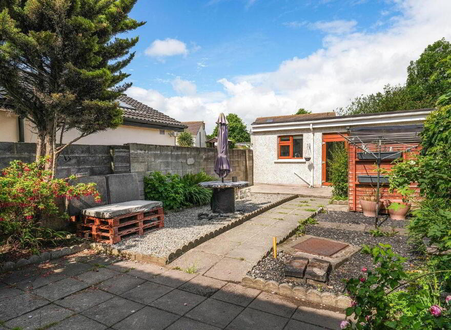 27 Earlsfort Lawn, Lucan