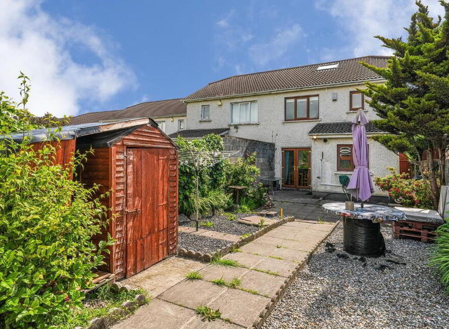 27 Earlsfort Lawn, Lucan