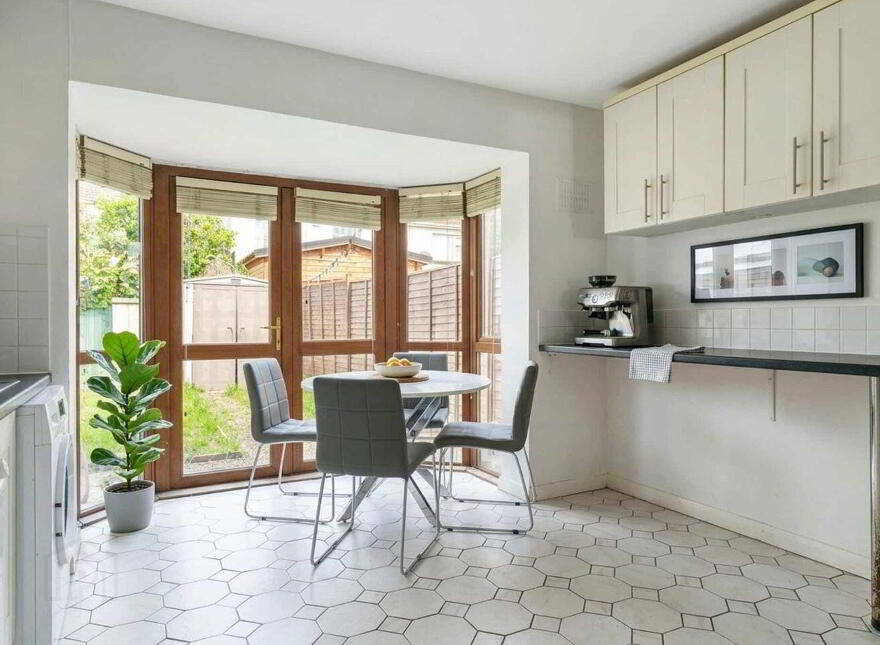 8 Palmers Court, Palmerstown, Palmerstown, D20