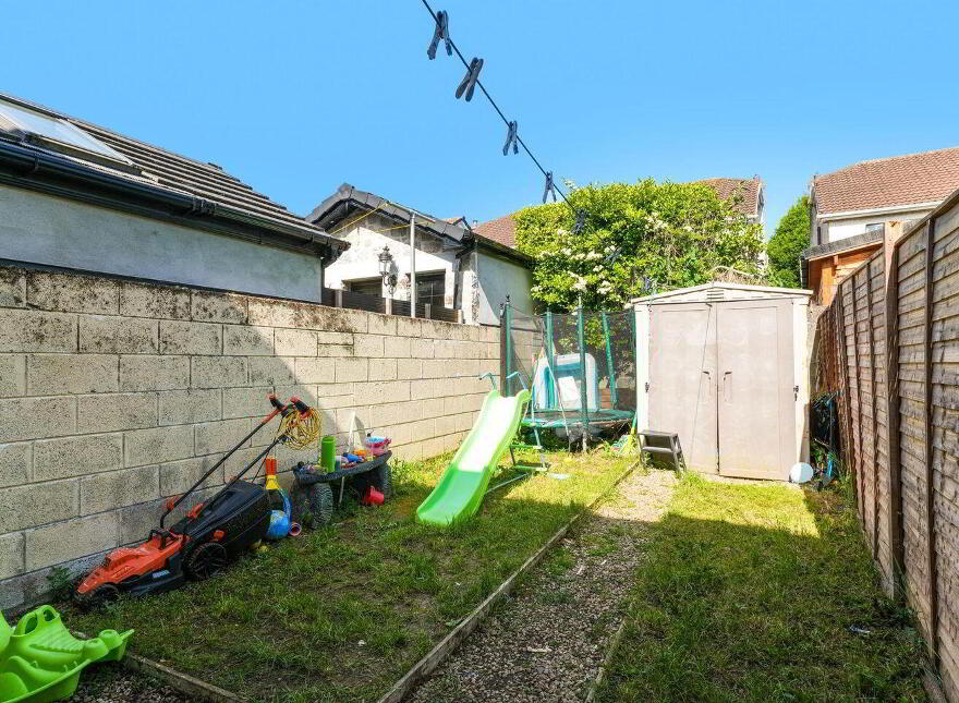 8 Palmers Court, Palmerstown, Palmerstown, D20