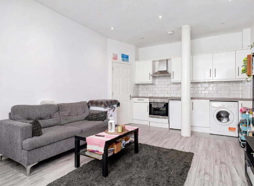 81 Hybreasal House, South Circular Road, South Circular Road, D08