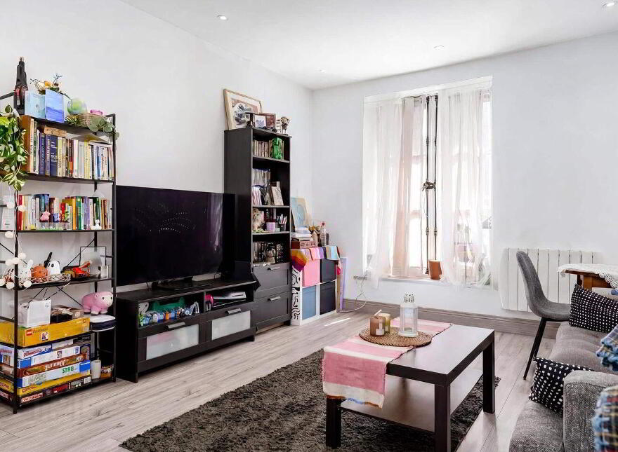 81 Hybreasal House, South Circular Road, South Circular Road, D08