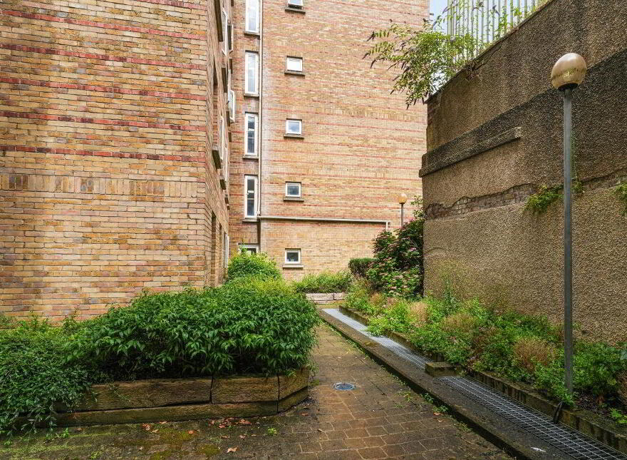 107 Jervis Place, Strand Street Great, Dublin 1, D01