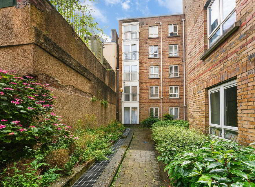 107 Jervis Place, Strand Street Great, Dublin 1, D01