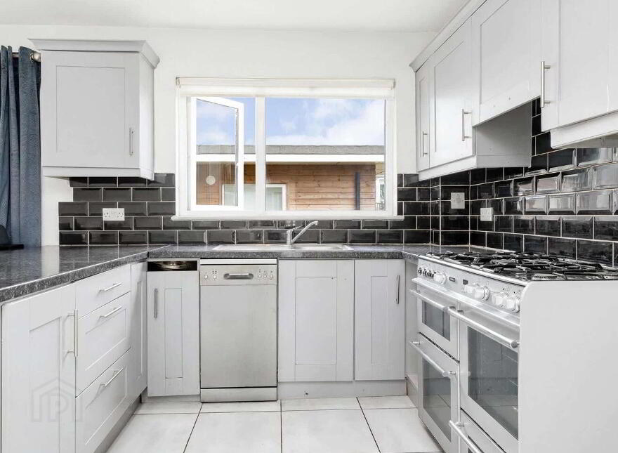 31 Seskin View Road, Old Bawn, Dublin 24, D24