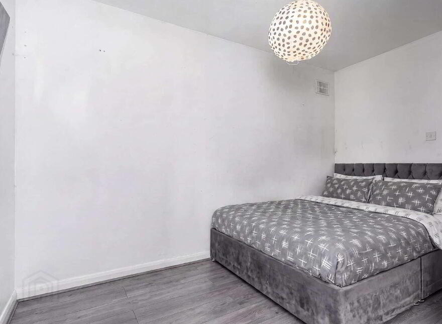 31 Seskin View Road, Old Bawn, Dublin 24, D24