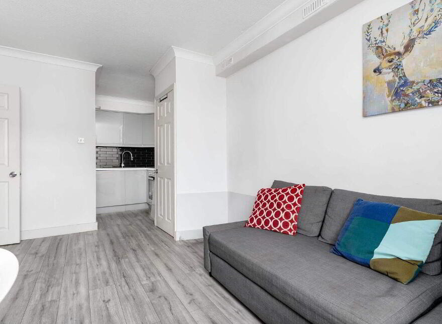23 Clarendon Hall, Aungier Street, Dublin, D02