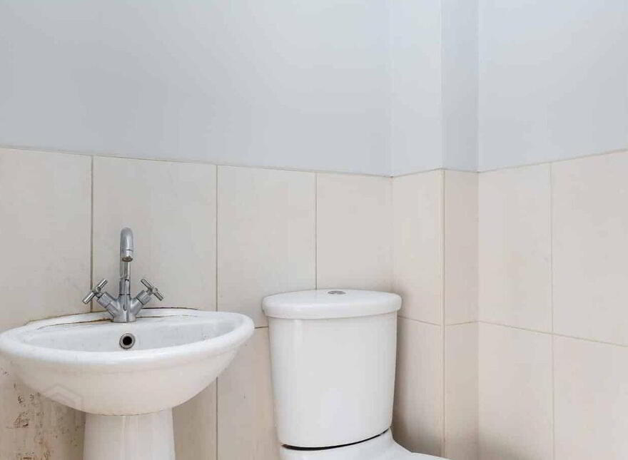 4 The Paddocks Walk, Adamstown