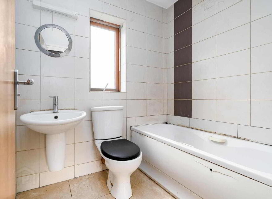 4 The Paddocks Walk, Adamstown