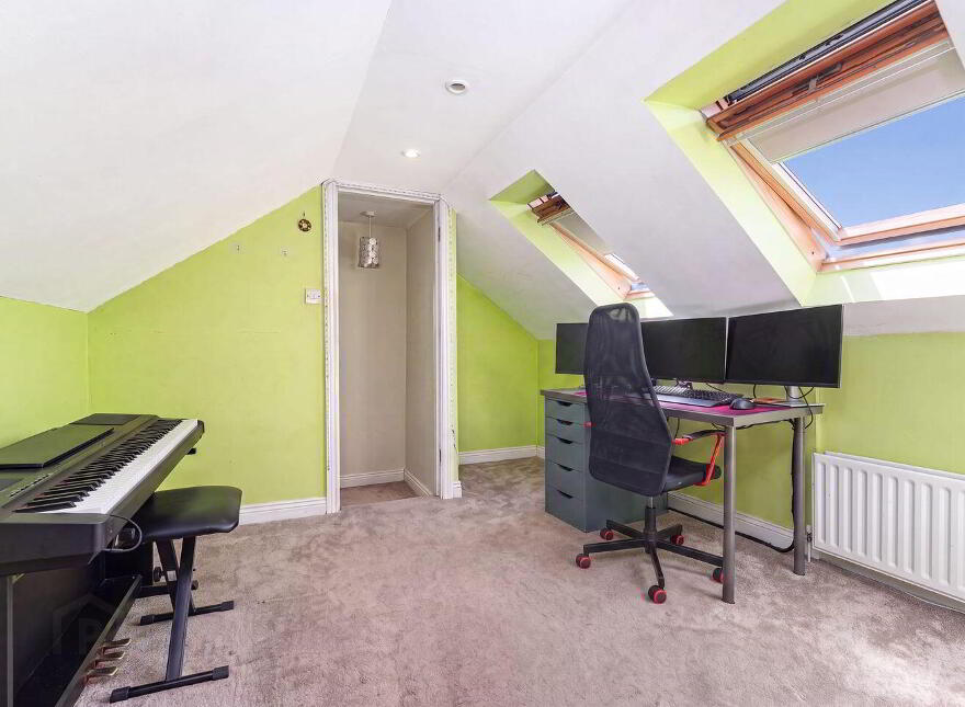 37 Oak Downs, WITH ATTIC CONVERSION, Clondalkin, Clondalkin, D22