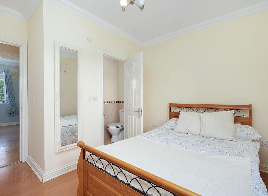 12 Glebe Square, Newcastle