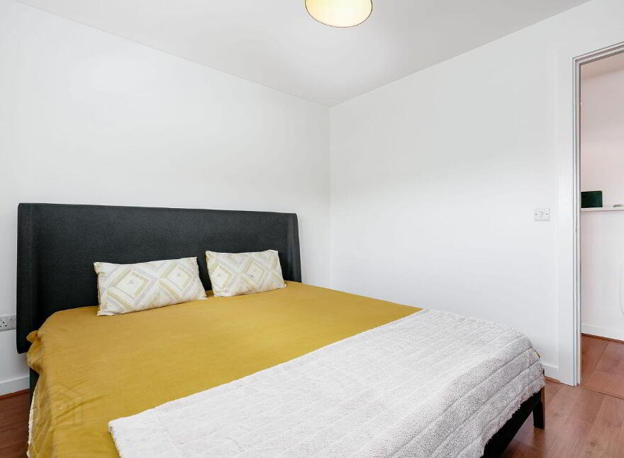 228 New Seskin Court, Tallaght, Tallaght, D24