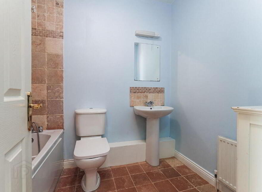 81 Embassy Manor, Kill