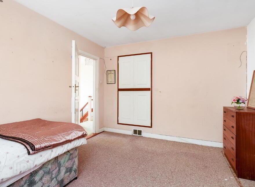 2 Thomastown Road, Glenageary